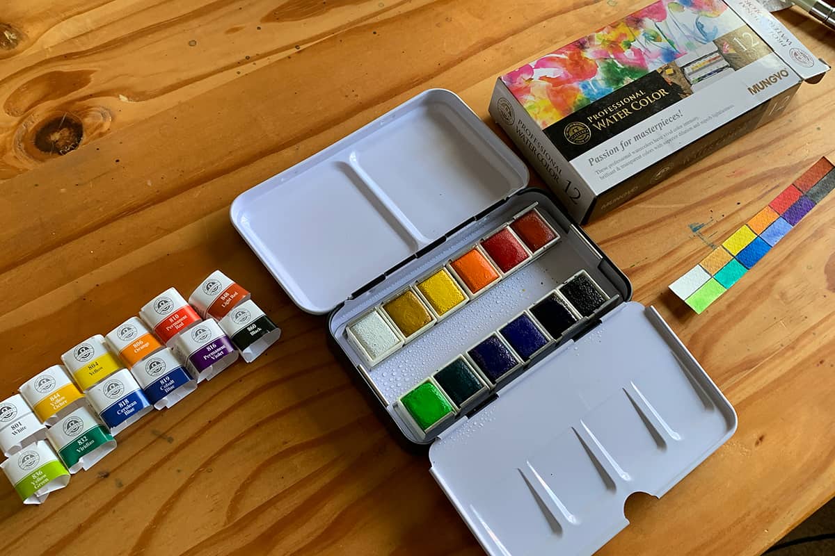  MUNGYO Professional Half Pan Size Water Colors Set in Tin  Case/Integral Mixing Palette in The lid (24 Colors) : Arts, Crafts & Sewing